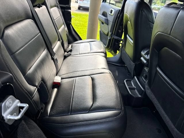 2019 Jeep Wrangler Unlimited Sahara Altitude 4x4