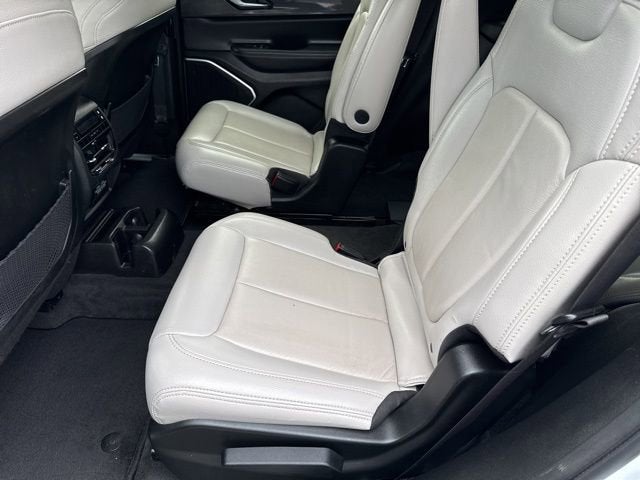 2021 Jeep Grand Cherokee L Laredo 4x2