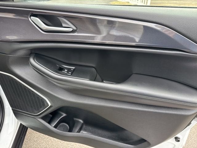 2021 Jeep Grand Cherokee L Laredo 4x2