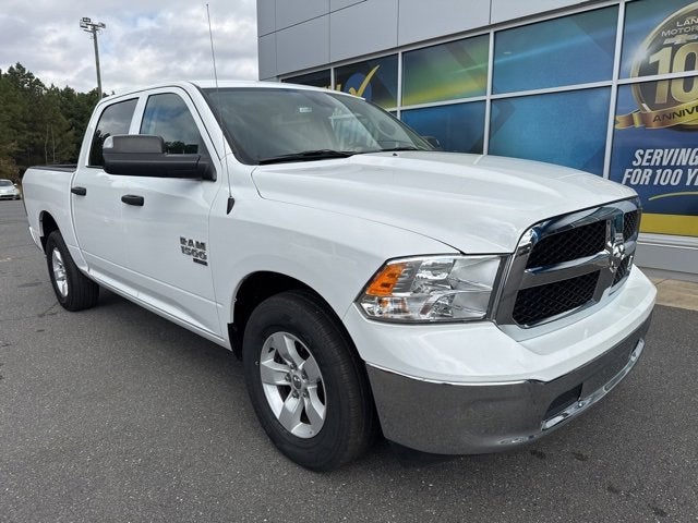 2023 RAM 1500 Classic SLT Crew Cab 4x2 5'7" Box