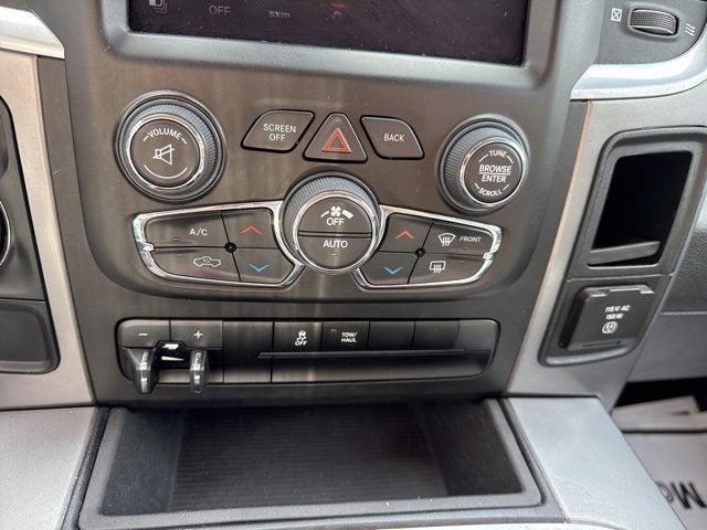 2023 RAM 1500 Classic SLT Crew Cab 4x2 5'7" Box