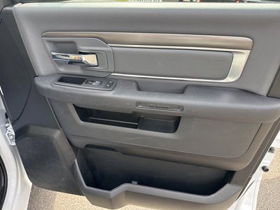 2023 RAM 1500 Classic SLT Crew Cab 4x2 5'7" Box