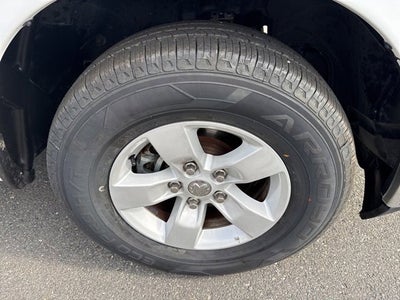 2023 RAM 1500 Classic SLT Crew Cab 4x2 5'7" Box