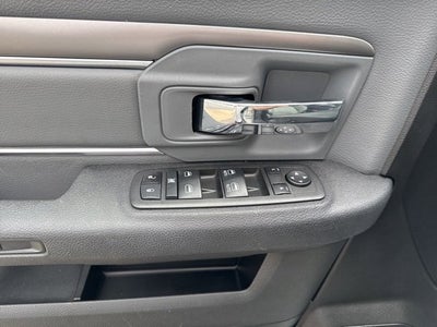 2023 RAM 1500 Classic SLT Crew Cab 4x2 5'7" Box