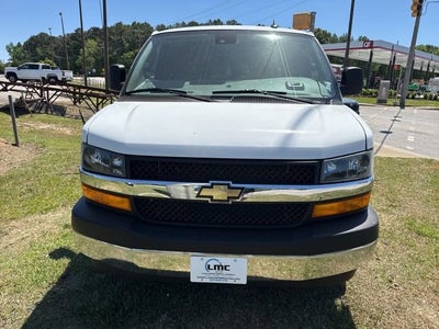 2024 Chevrolet Express Passenger 3500 1LT