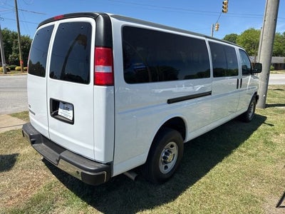 2024 Chevrolet Express Passenger 3500 1LT