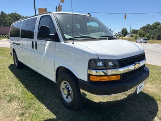 2024 Chevrolet Express Passenger 3500 1LT