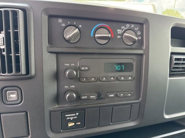 2005 Chevrolet Express Cutaway 3500 C6Y