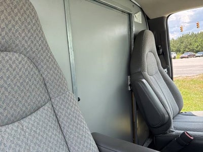 2005 Chevrolet Express Cutaway 3500 C6Y