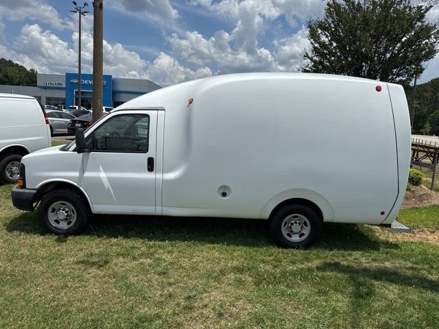 2005 Chevrolet Express Cutaway 3500 C6Y