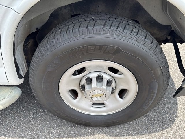 2023 Chevrolet Express Cargo 2500 WT