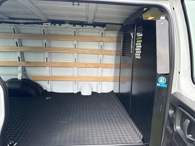 2025 Chevrolet Express Cargo WT