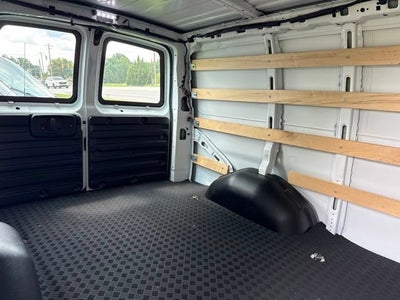 2025 Chevrolet Express Cargo WT