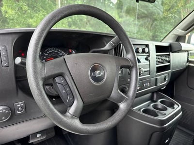 2025 Chevrolet Express Cargo WT