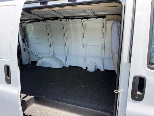 2008 GMC Savana Cargo 1500 Work Van