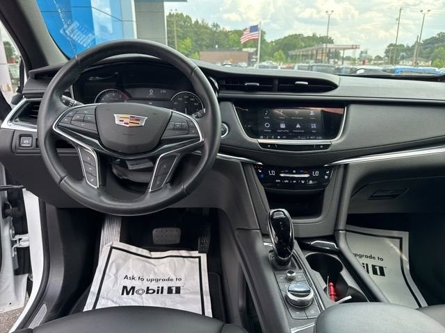2022 Cadillac XT5 Premium Luxury
