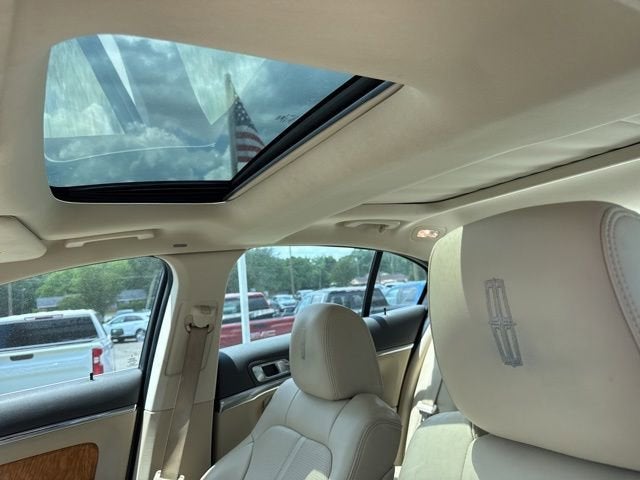 2011 Lincoln MKS Base