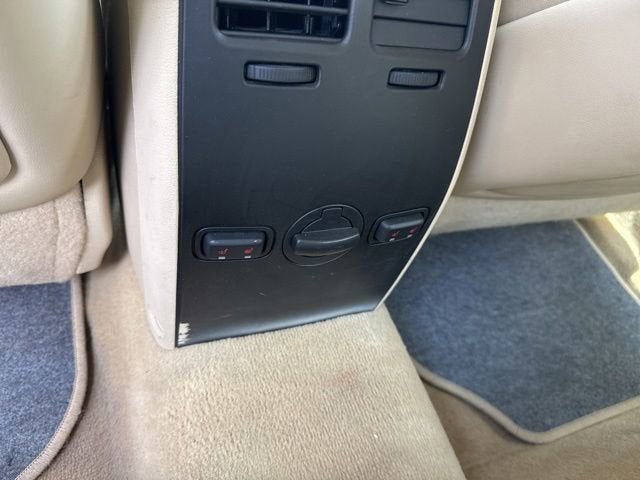 2011 Lincoln MKS Base