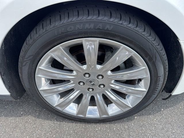 2011 Lincoln MKS Base