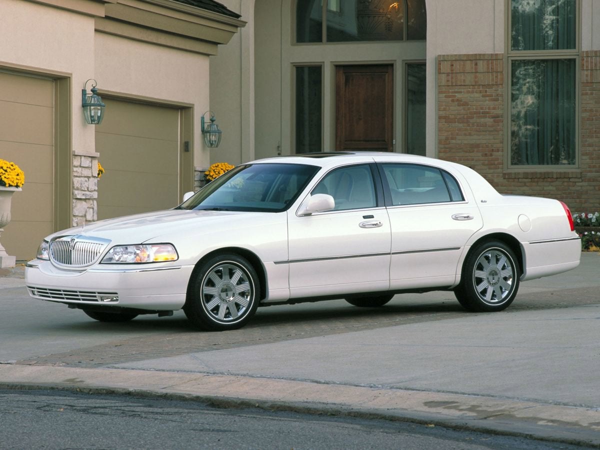 2004 Lincoln Town Car Ultimate