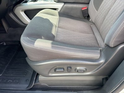 2022 Nissan TITAN Crew Cab SV 4x4