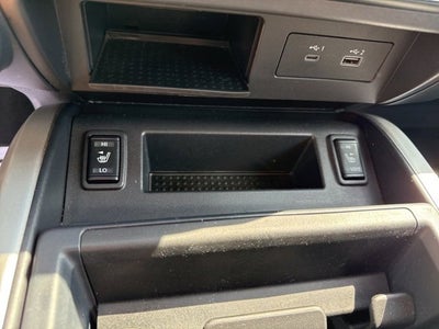 2022 Nissan TITAN Crew Cab SV 4x4