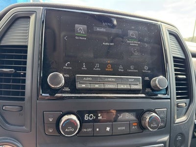 2022 Nissan TITAN Crew Cab SV 4x4