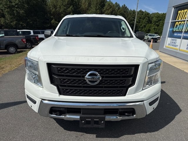 2022 Nissan TITAN Crew Cab SV 4x4