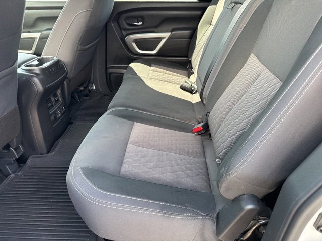 2022 Nissan TITAN Crew Cab SV 4x4