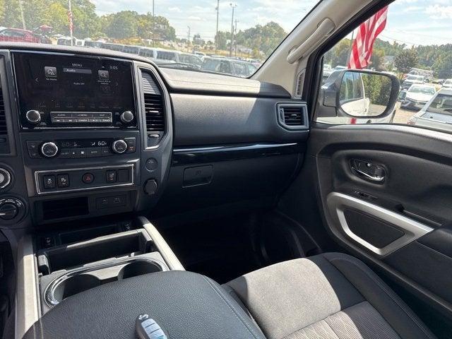 2022 Nissan TITAN Crew Cab SV 4x4