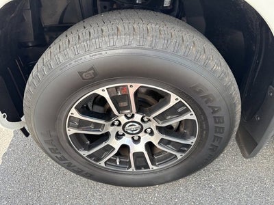 2022 Nissan TITAN Crew Cab SV 4x4