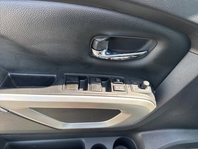 2022 Nissan TITAN Crew Cab SV 4x4