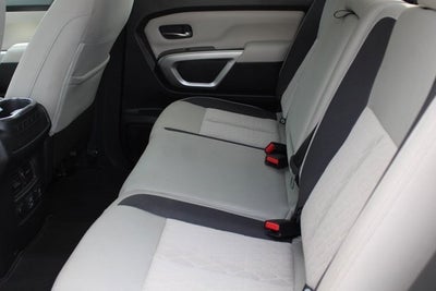 2022 Nissan TITAN Crew Cab SV 4x4