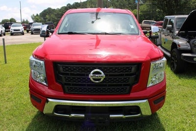 2022 Nissan TITAN Crew Cab SV 4x4