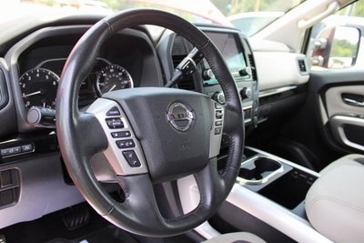 2022 Nissan TITAN Crew Cab SV 4x4