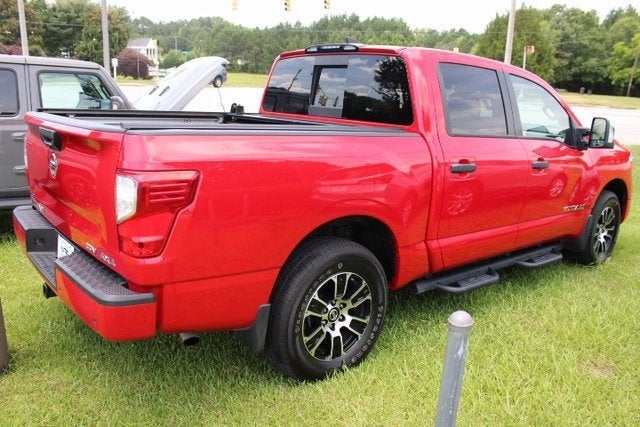 2022 Nissan TITAN Crew Cab SV 4x4