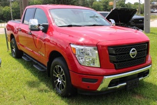 2022 Nissan TITAN Crew Cab SV 4x4