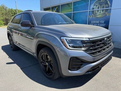2025 Volkswagen Atlas Cross Sport 2.0T SEL R-Line Black