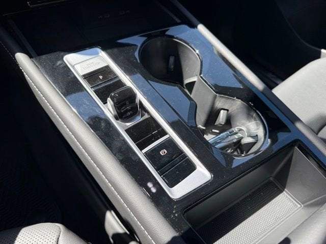 2025 Volkswagen Atlas Cross Sport 2.0T SEL R-Line Black