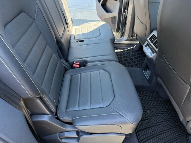 2025 Volkswagen Atlas Cross Sport 2.0T SEL R-Line Black