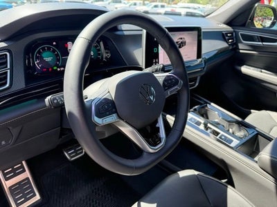 2025 Volkswagen Atlas Cross Sport 2.0T SEL R-Line Black