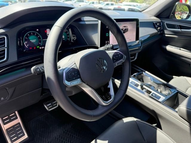 2025 Volkswagen Atlas Cross Sport 2.0T SEL R-Line Black