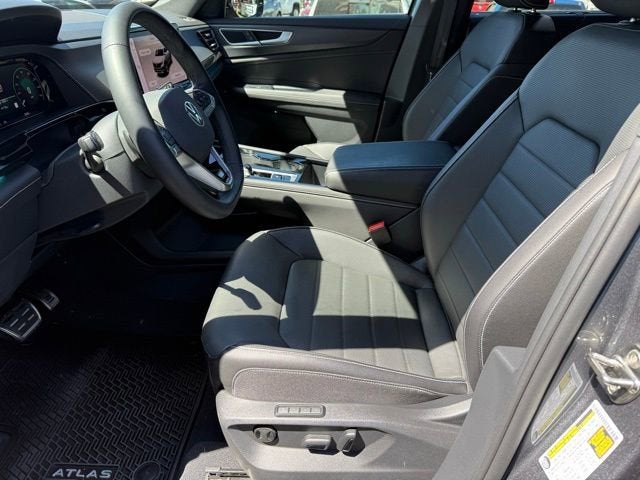 2025 Volkswagen Atlas Cross Sport 2.0T SEL R-Line Black