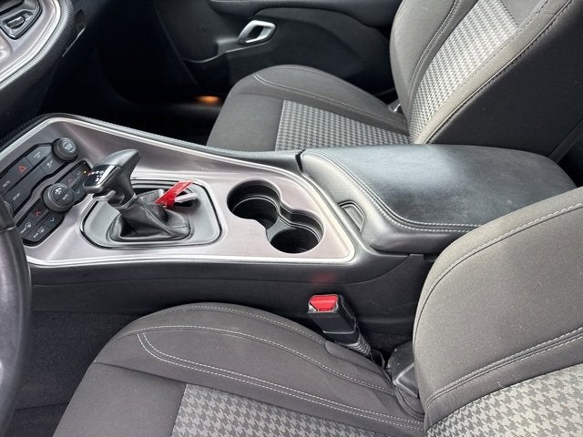 2022 Dodge Challenger SXT