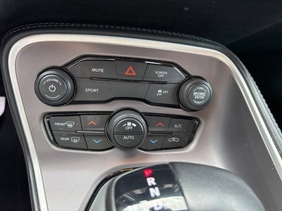 2022 Dodge Challenger SXT