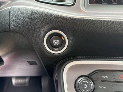 2022 Dodge Challenger SXT