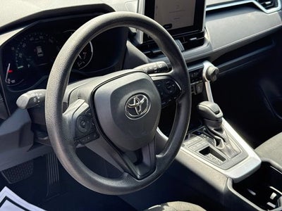 2025 Toyota RAV4 LE