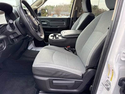 2019 RAM 2500 Big Horn Crew Cab 4x4 6'4" Box