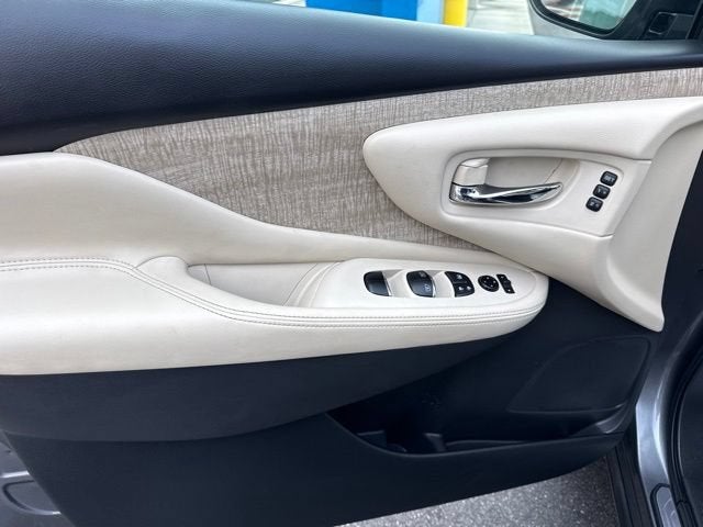 2023 Nissan Murano SL