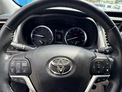 2019 Toyota Highlander SE